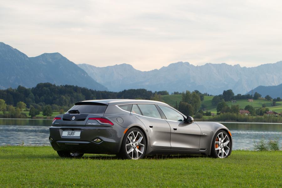  Fisker Karma Surf Concept 2011 года  (фото 4 из 47)